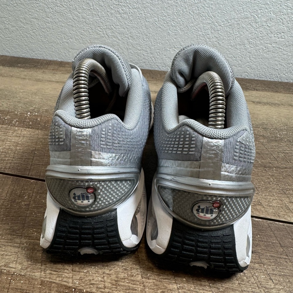 Supreme x Nike Air Max DN Silver Bullet Friends & Family -‎ Size 6 HF6605 001 - Picture 4 of 9